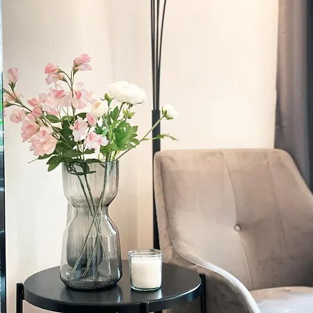 Zentrale Mit Parkplatz, 2 Schlafzimmern, Küche, Waschmaschine&balkon Apartamento