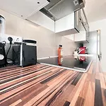 アパート Zentrale Mit Parkplatz, 2 Schlafzimmern, Kueche, Waschmaschine & Balkon *