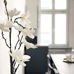 Zentrale Mit Parkplatz, 2 Schlafzimmern, Kueche, Waschmaschine & Balkon アパート