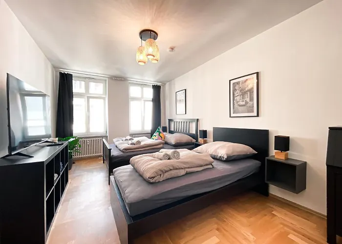 דירה Zentrale Mit Parkplatz, 2 Schlafzimmern, Kueche, Waschmaschine & Balkon לייפציג