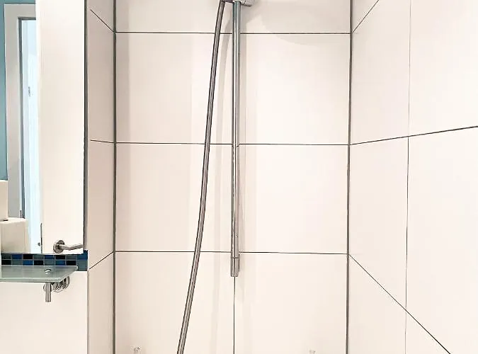 דירה Zentrale Mit Parkplatz, 2 Schlafzimmern, Kueche, Waschmaschine & Balkon לייפציג